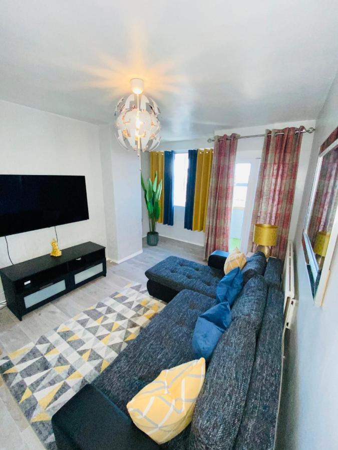 Bright, Spacious, Modern Interior Decor 2 Bedrooms Apartment With Amazing Views Londra Dış mekan fotoğraf