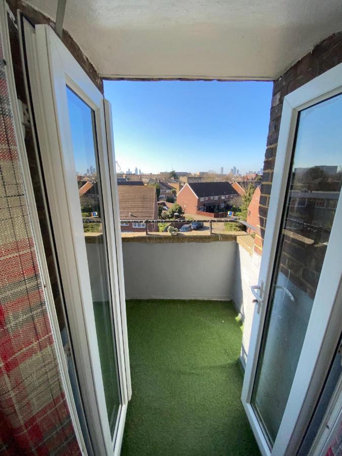 Bright, Spacious, Modern Interior Decor 2 Bedrooms Apartment With Amazing Views Londra Dış mekan fotoğraf