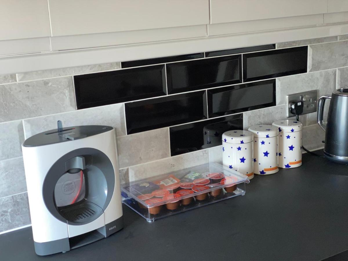 Bright, Spacious, Modern Interior Decor 2 Bedrooms Apartment With Amazing Views Londra Dış mekan fotoğraf