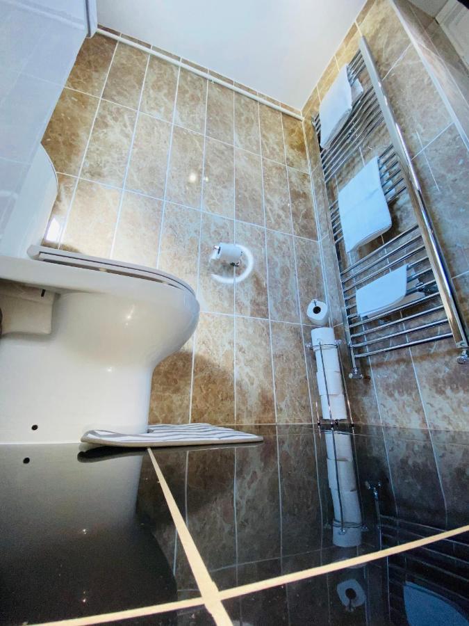 Bright, Spacious, Modern Interior Decor 2 Bedrooms Apartment With Amazing Views Londra Dış mekan fotoğraf
