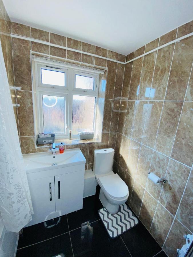 Bright, Spacious, Modern Interior Decor 2 Bedrooms Apartment With Amazing Views Londra Dış mekan fotoğraf