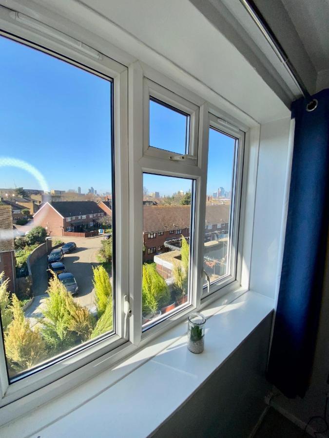 Bright, Spacious, Modern Interior Decor 2 Bedrooms Apartment With Amazing Views Londra Dış mekan fotoğraf