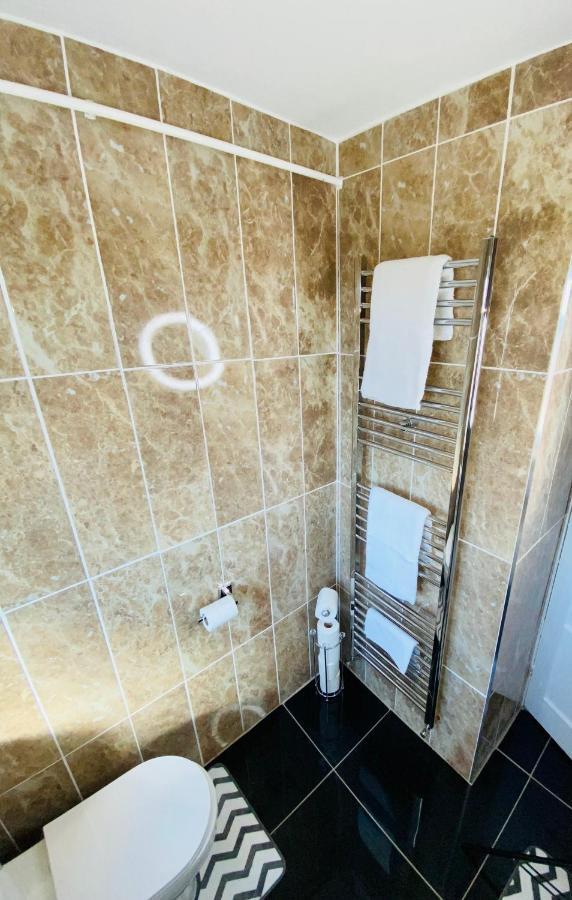 Bright, Spacious, Modern Interior Decor 2 Bedrooms Apartment With Amazing Views Londra Dış mekan fotoğraf