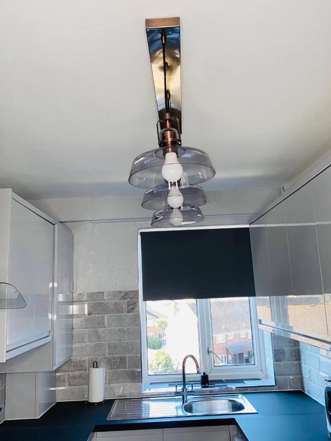 Bright, Spacious, Modern Interior Decor 2 Bedrooms Apartment With Amazing Views Londra Dış mekan fotoğraf