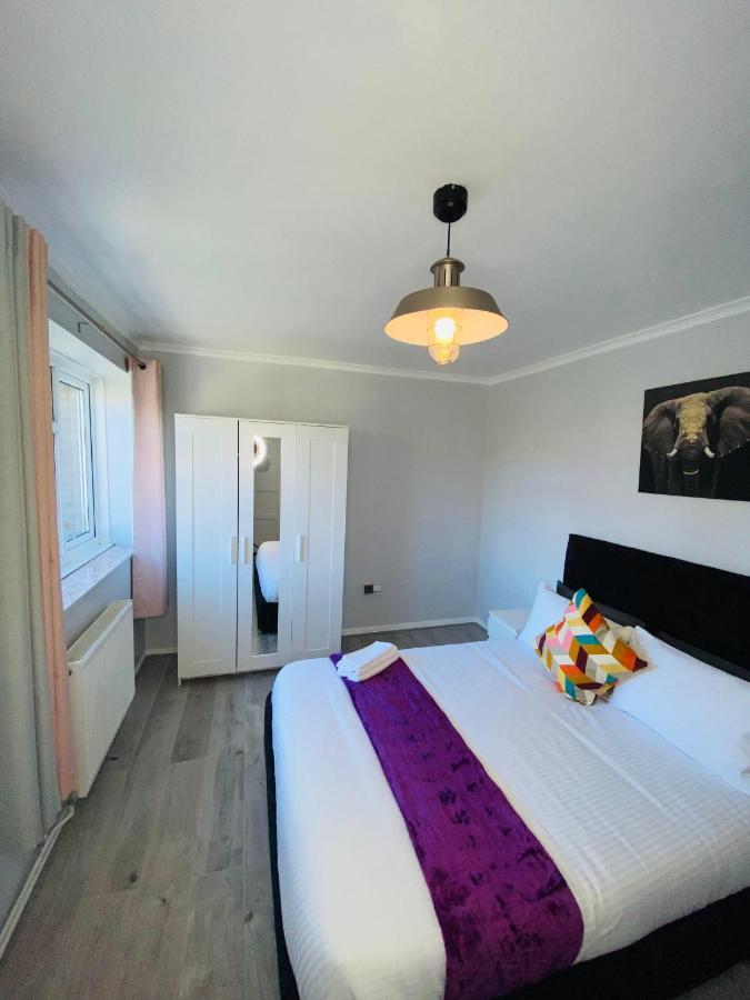 Bright, Spacious, Modern Interior Decor 2 Bedrooms Apartment With Amazing Views Londra Dış mekan fotoğraf